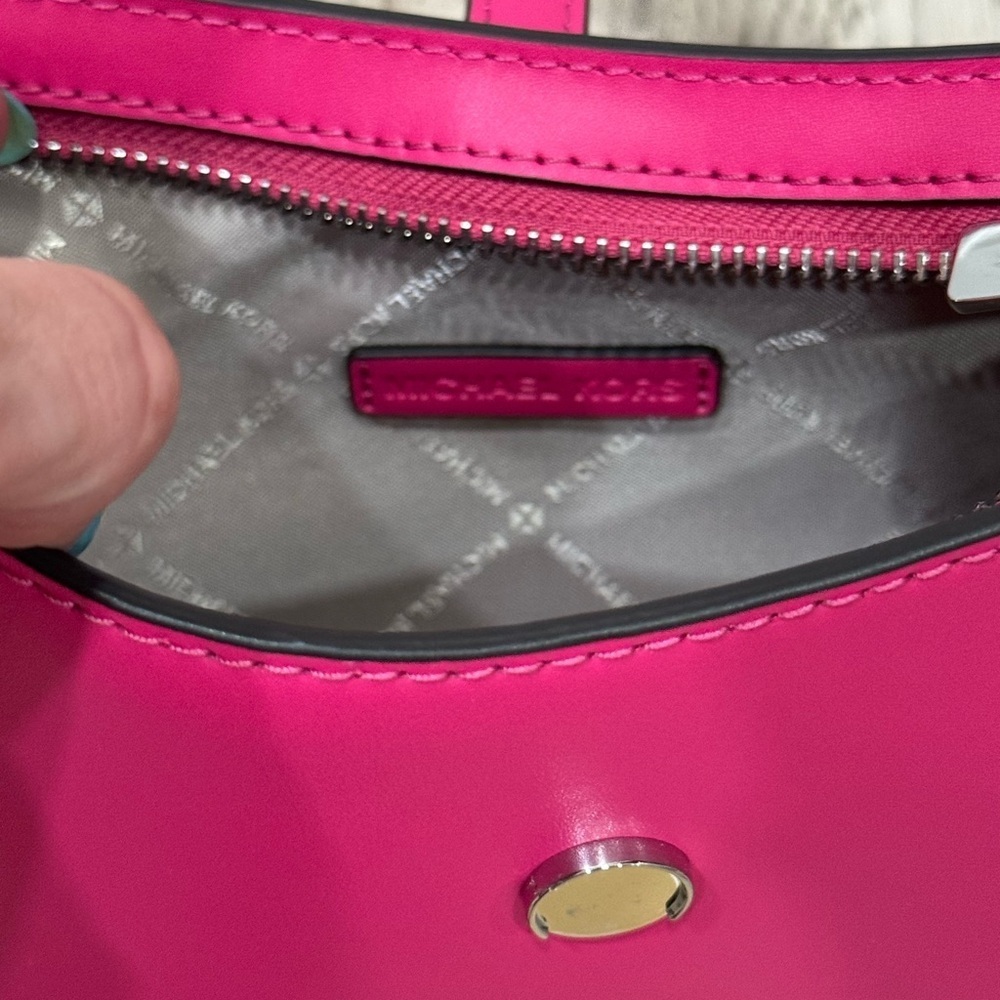Michael Kors Lyra Small Leather Pouchette Dragonfruit Pink Silver Charm Purse - Picture 13 of 15